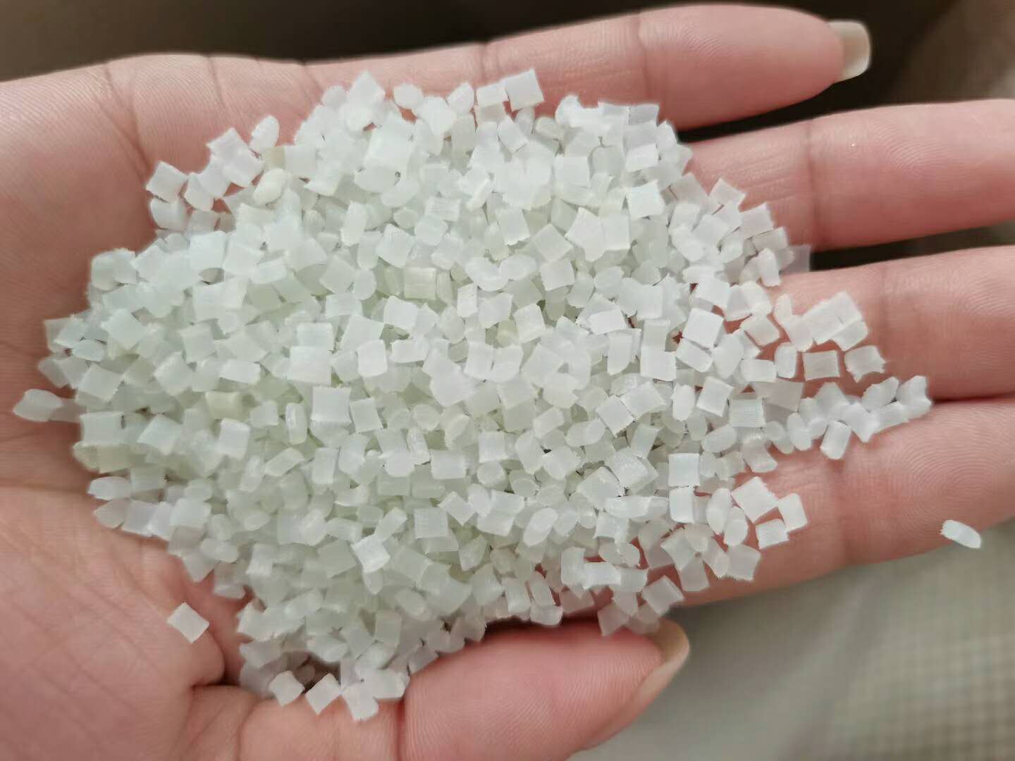 關于尼龍產品塑件澆口的優化方式